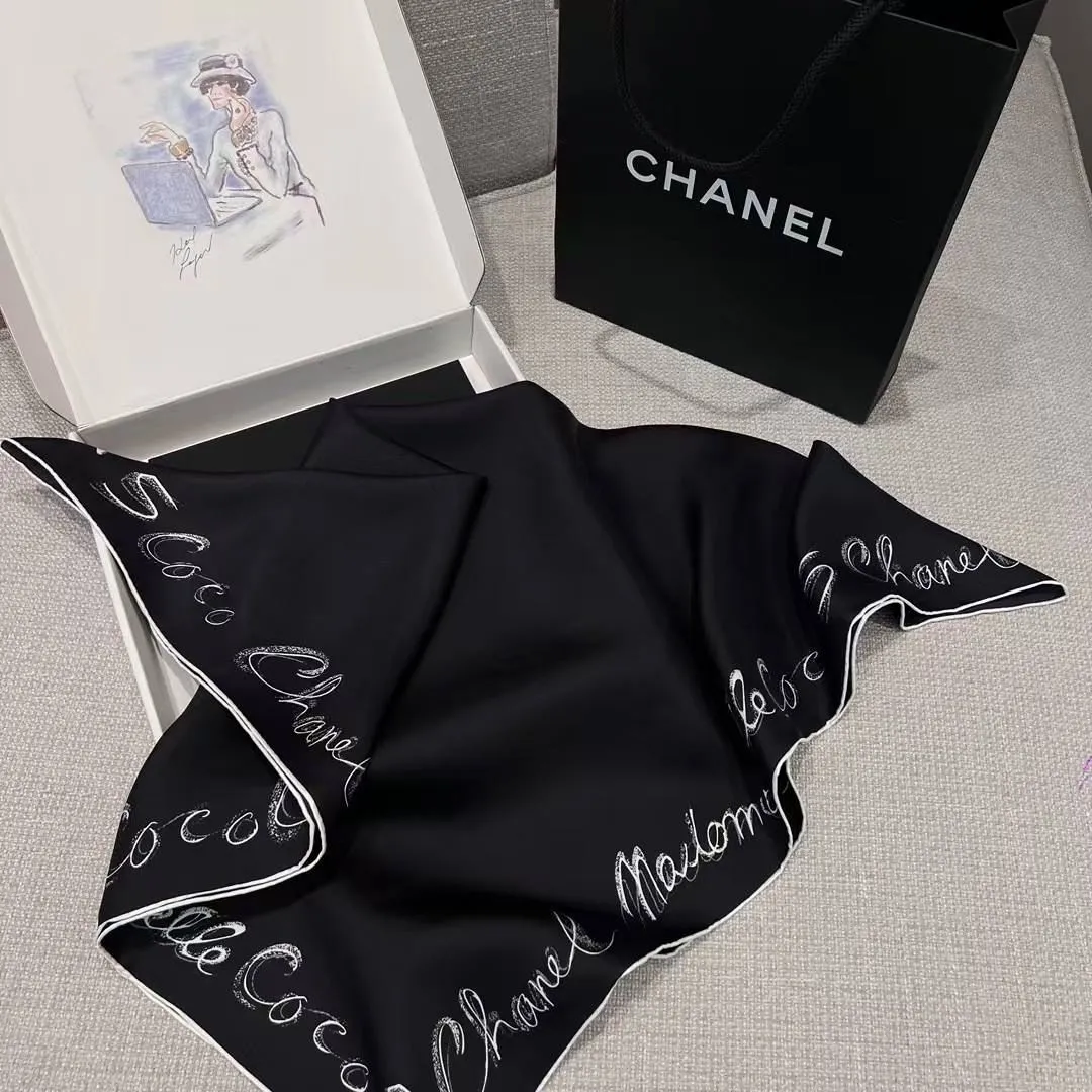 Платок CHANEL