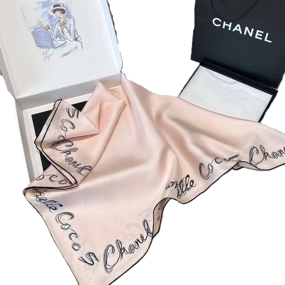 Платок CHANEL