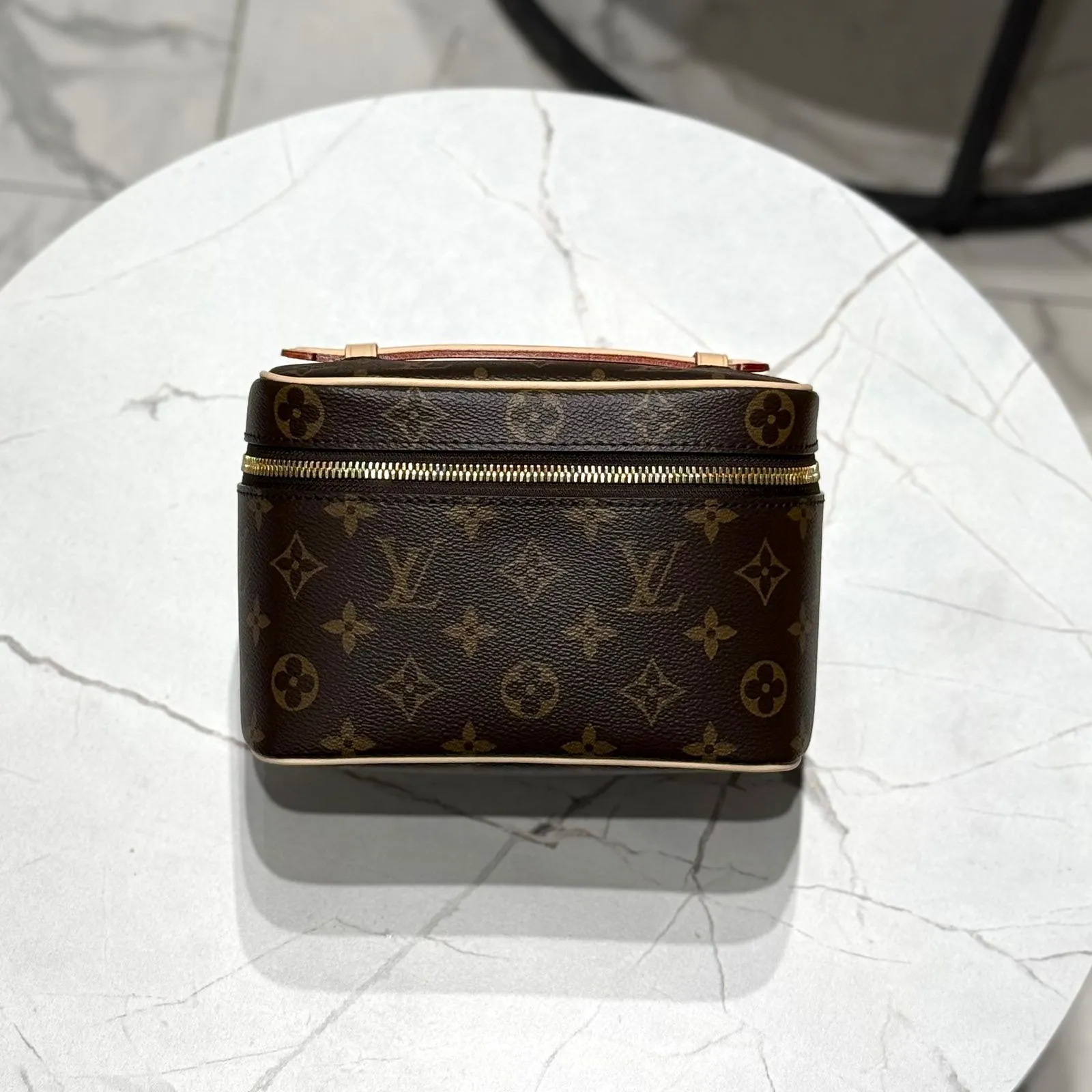 Косметичка LOUIS VUITTON