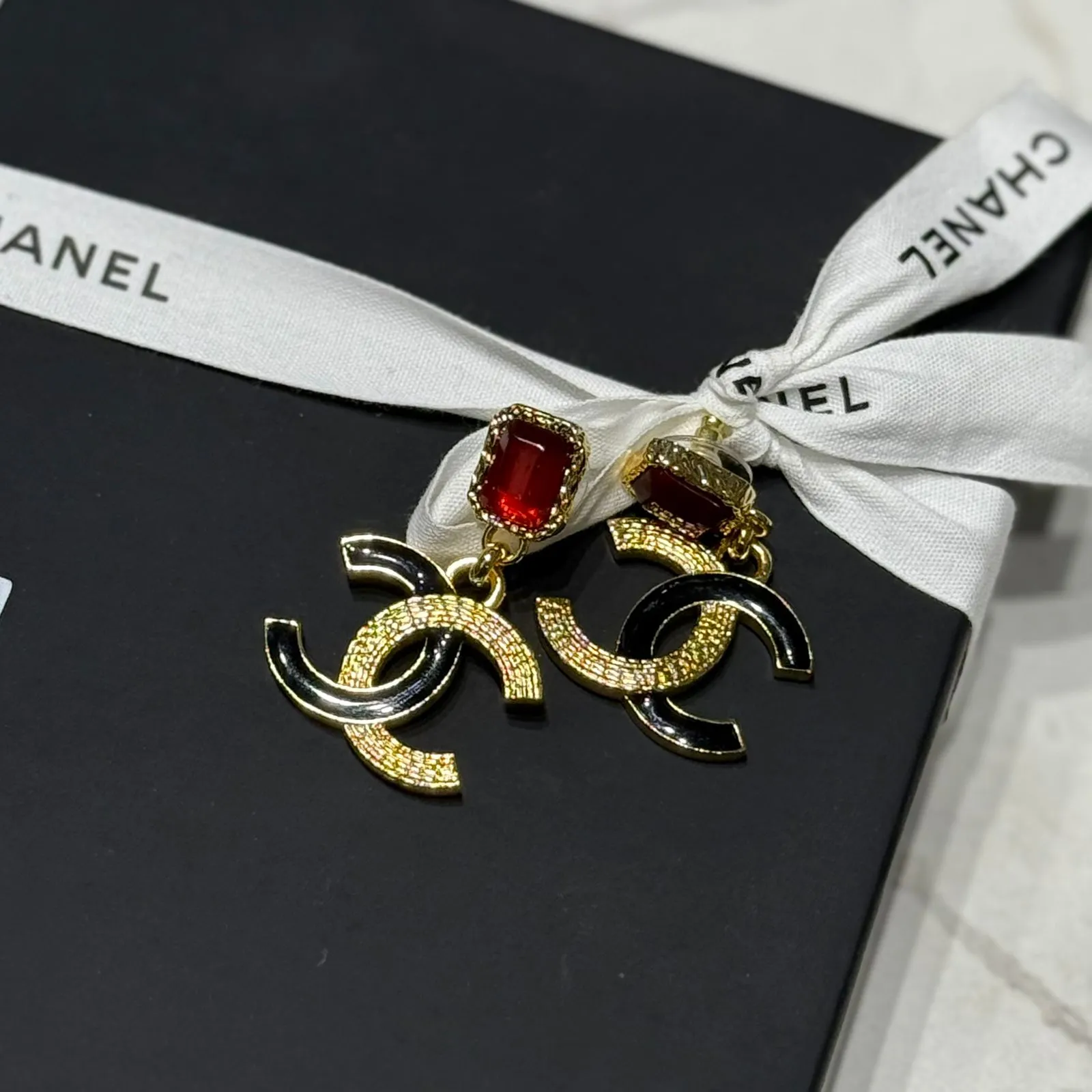 Серьги CHANEL