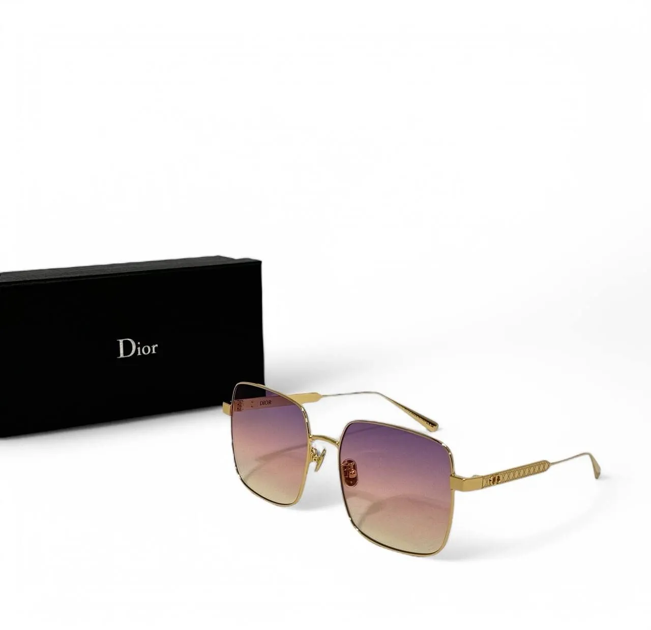 Очки солнцезащитные DIOR