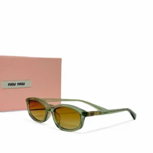 Очки солнцезащитные MIU MIU