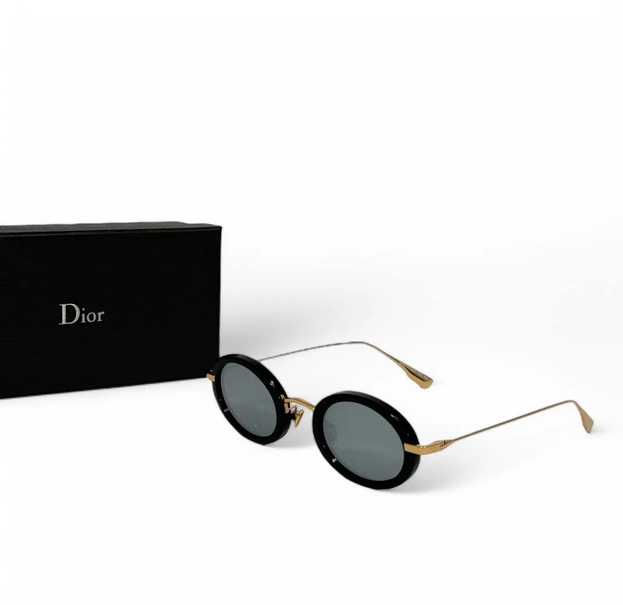 Очки солнцезащитные DIOR