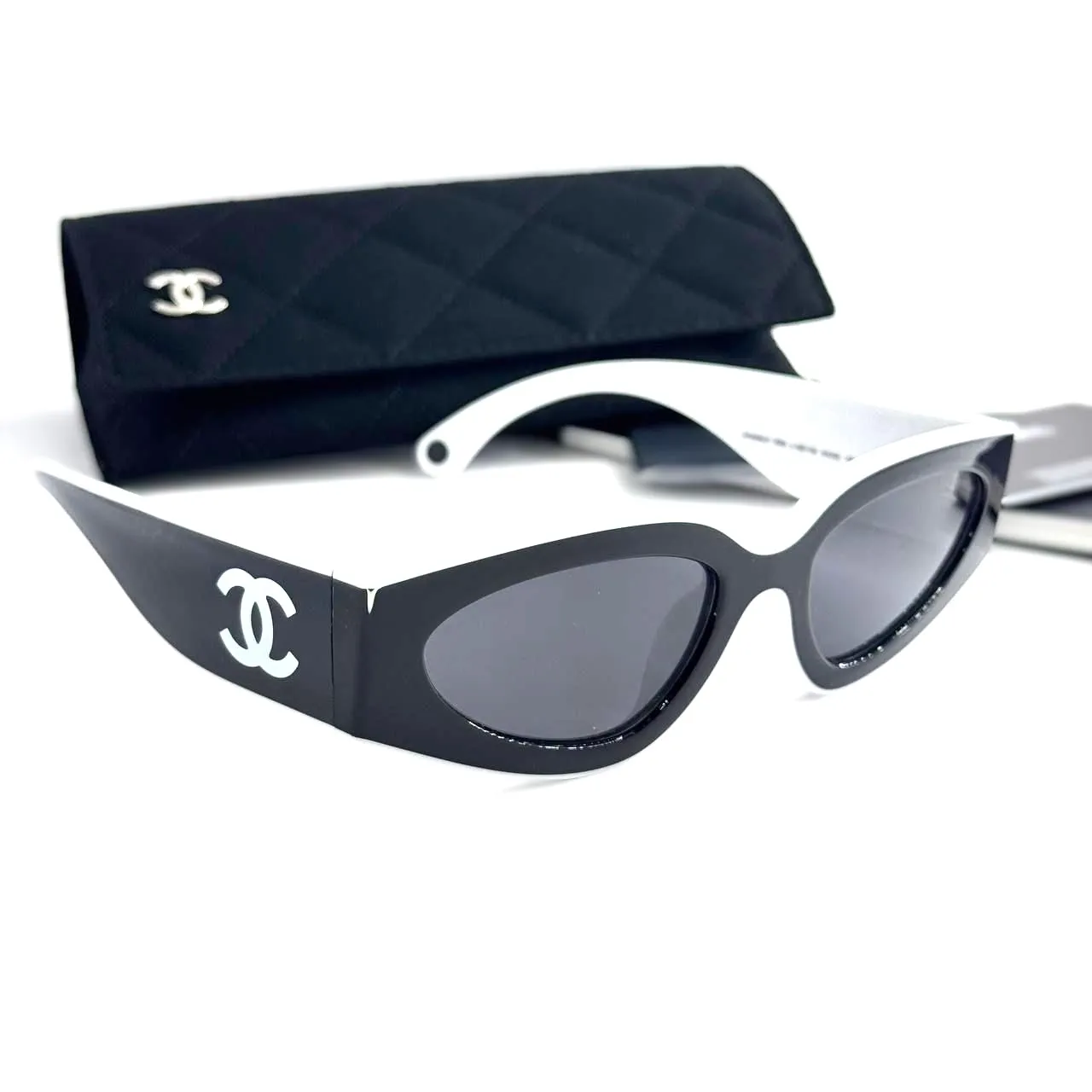 Очки солнцезащитные CHANEL