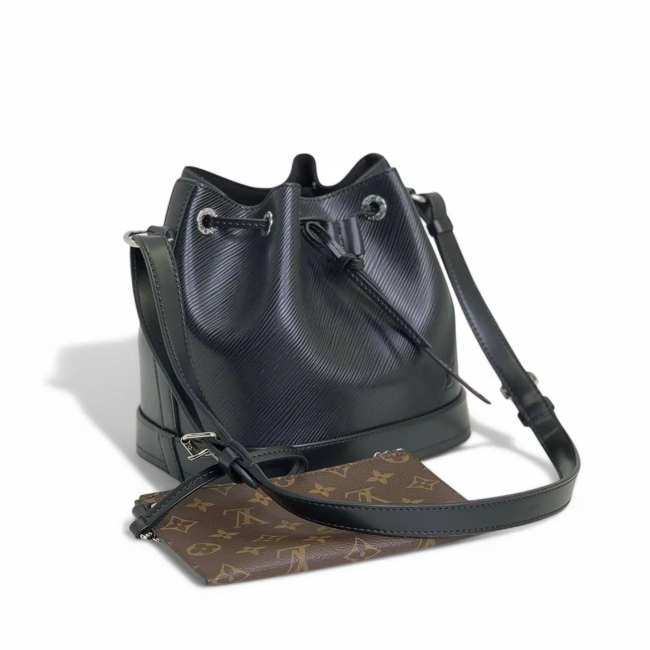 Сумка  LOUIS VUITTON