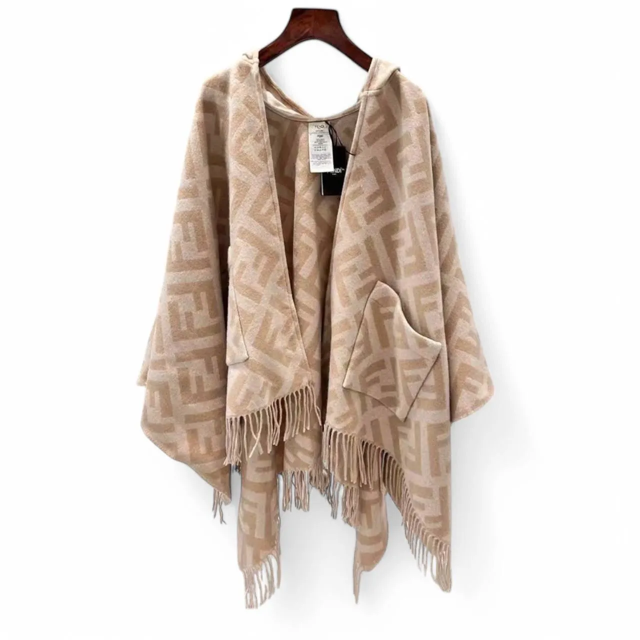 Пончо FENDI