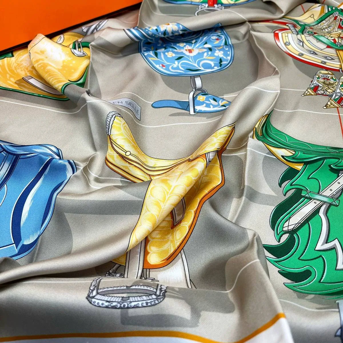 Платок HERMES