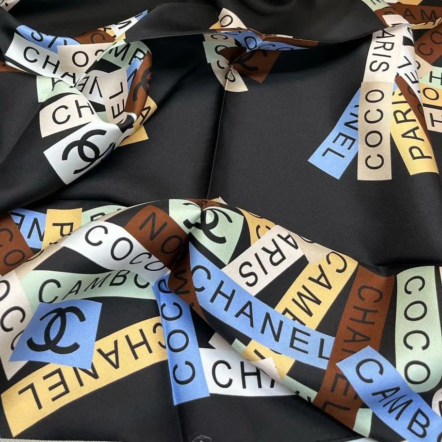 Платок CHANEL
