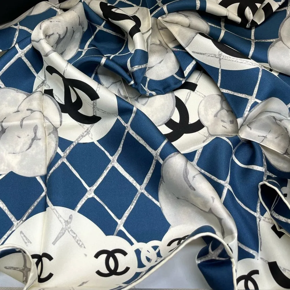 Платок CHANEL