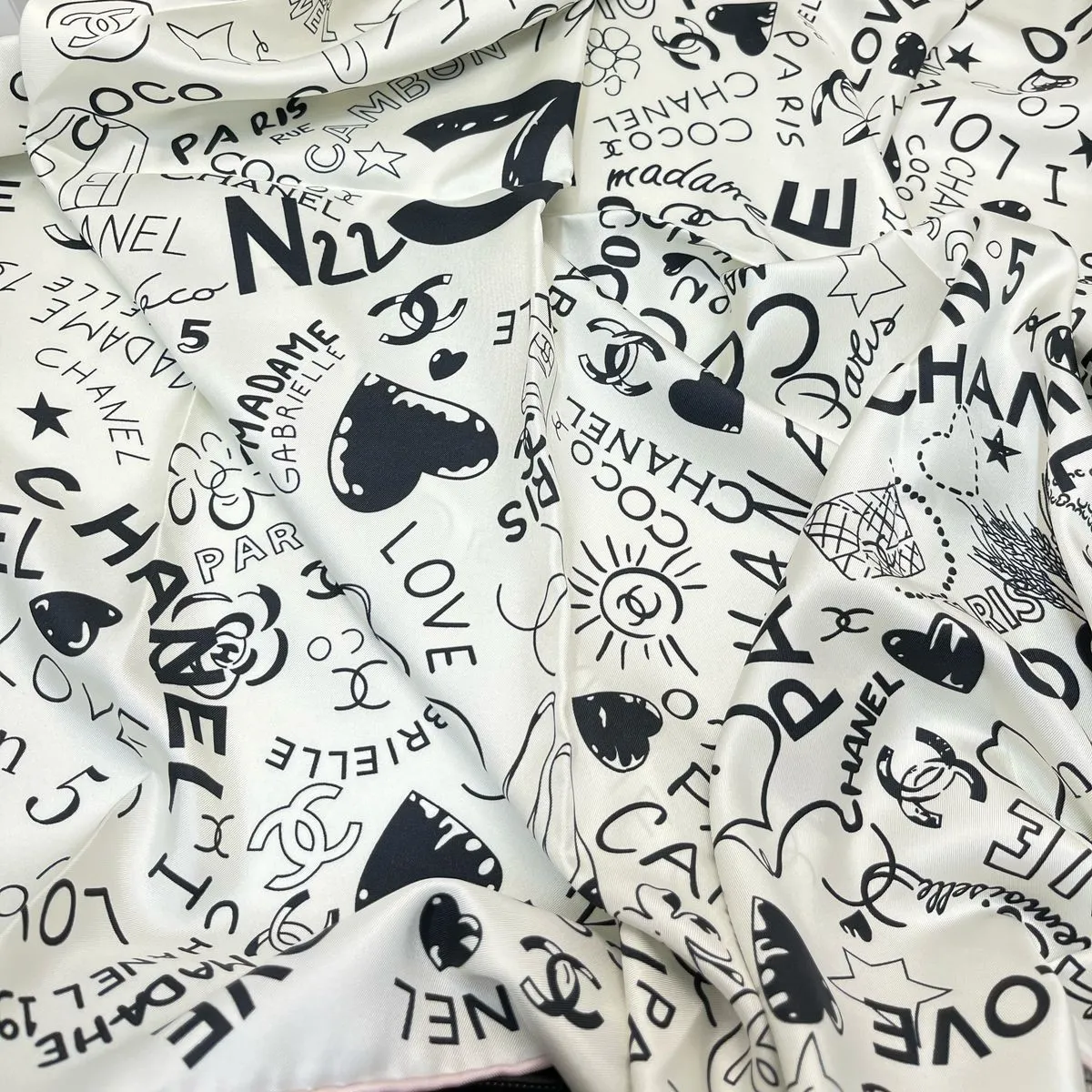 Платок CHANEL