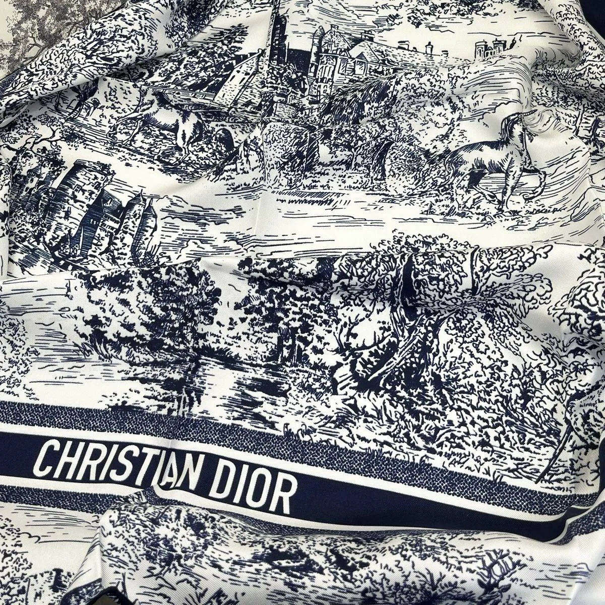 Платок DIOR