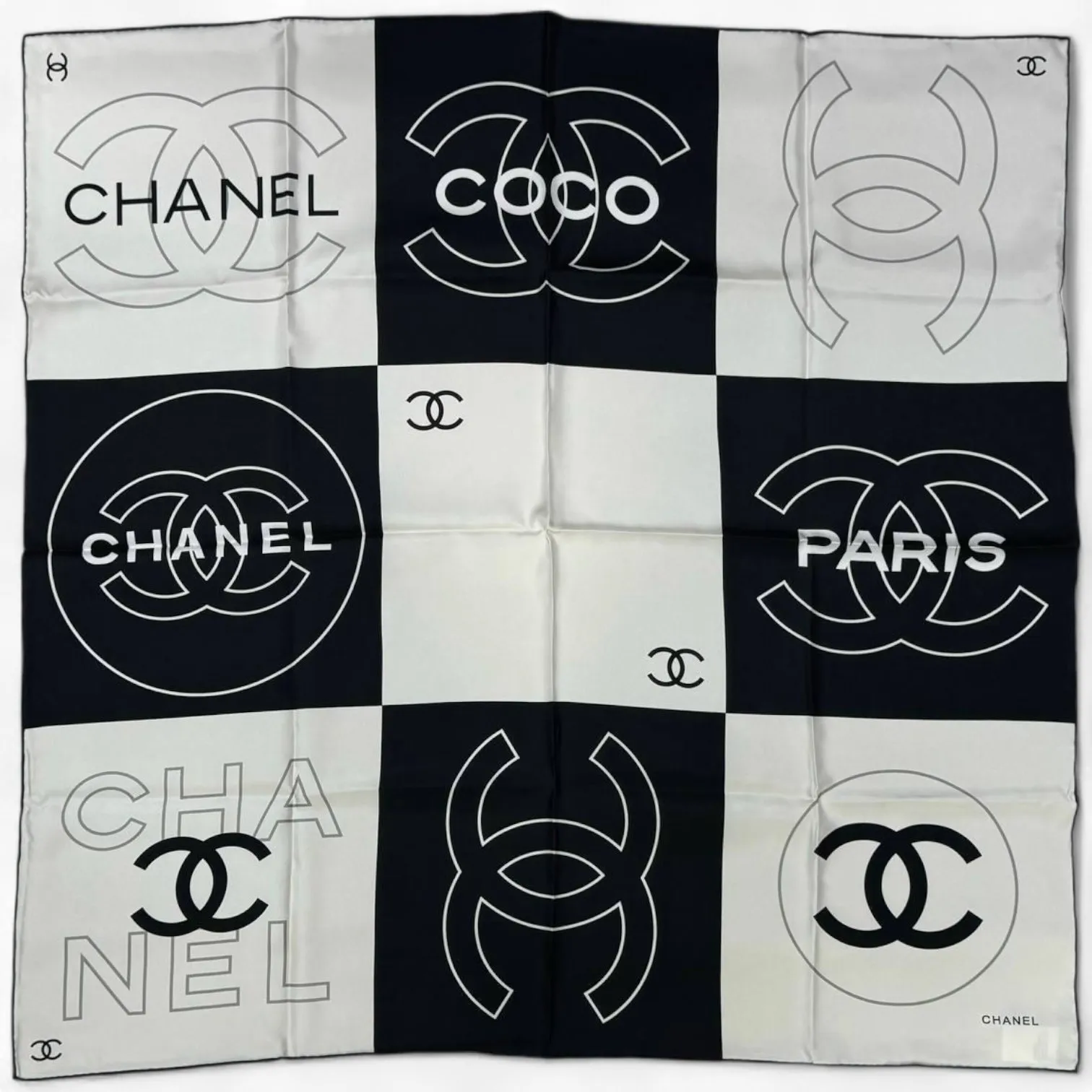 Платок CHANEL