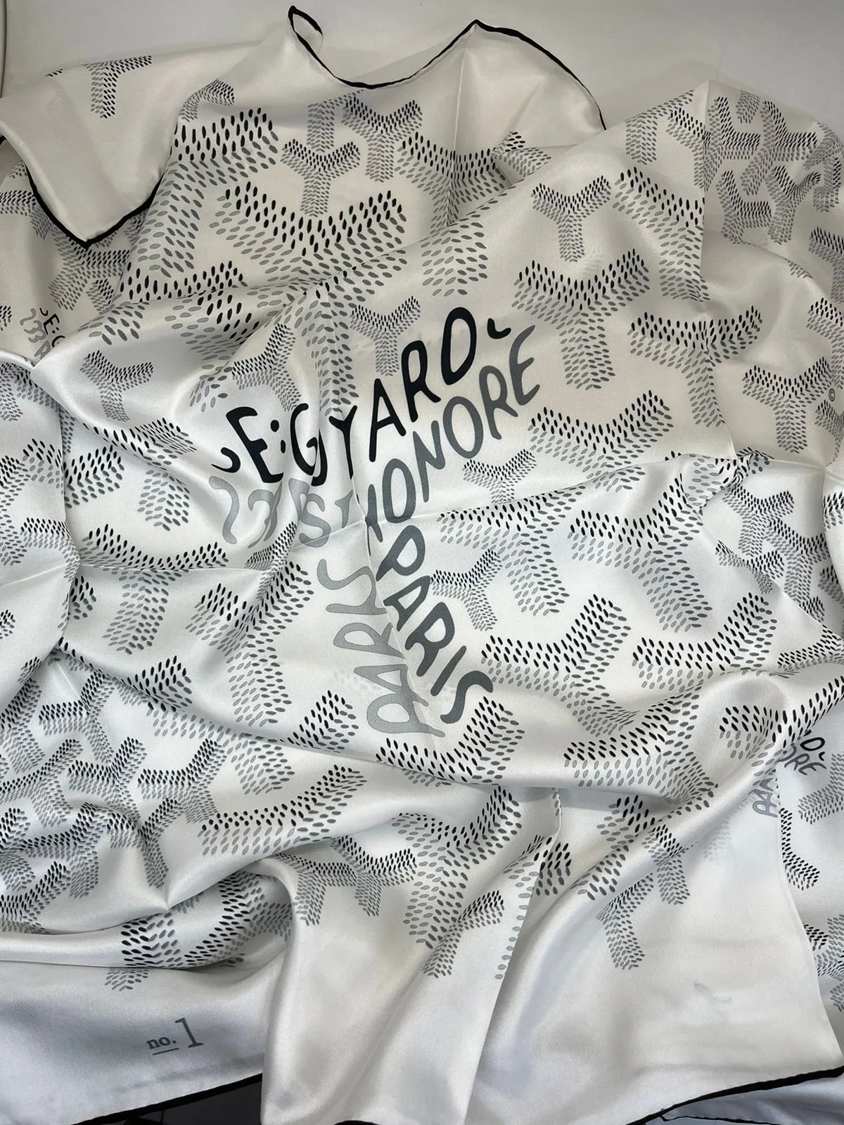 Платок GOYARD (90Х90 см)