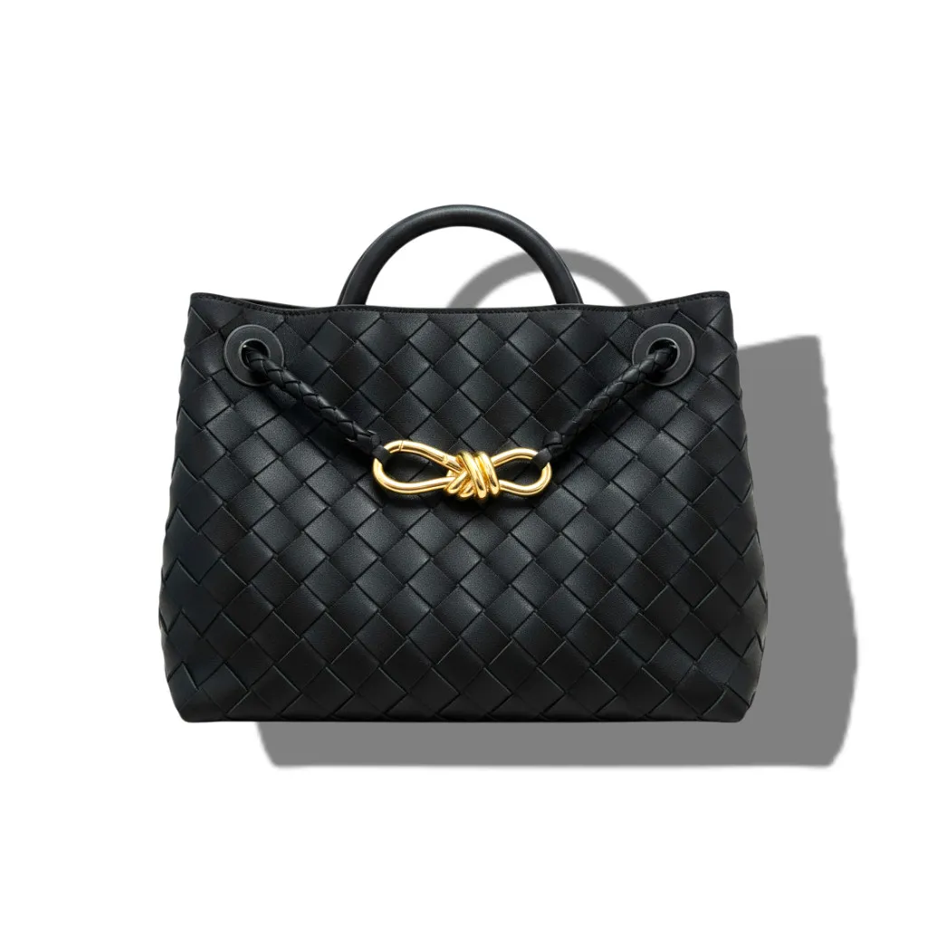 Сумка BOTTEGA VENETA Andiamo (24 см)