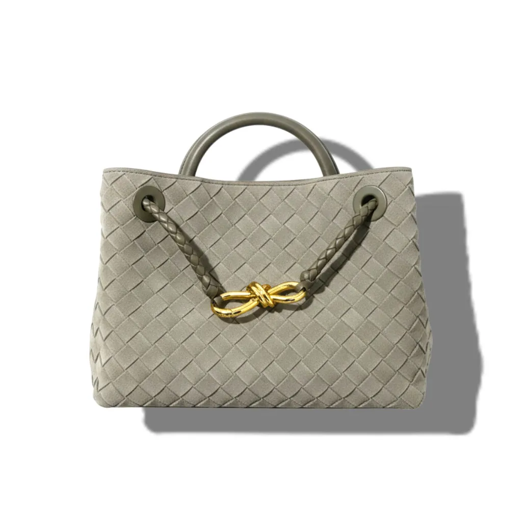 Сумка BOTTEGA VENETA Andiamo (24 см)