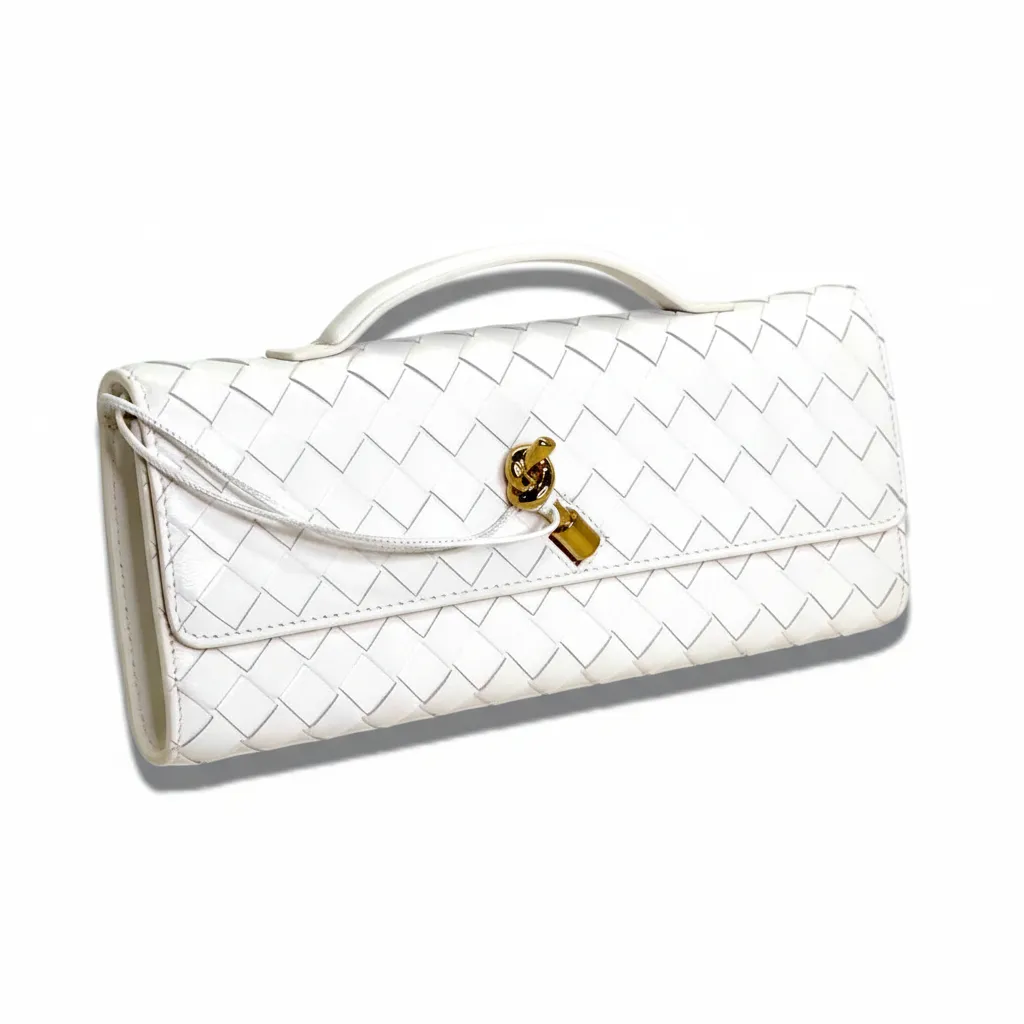 Клатч BOTTEGA VENETA Andiamo (32 см)
