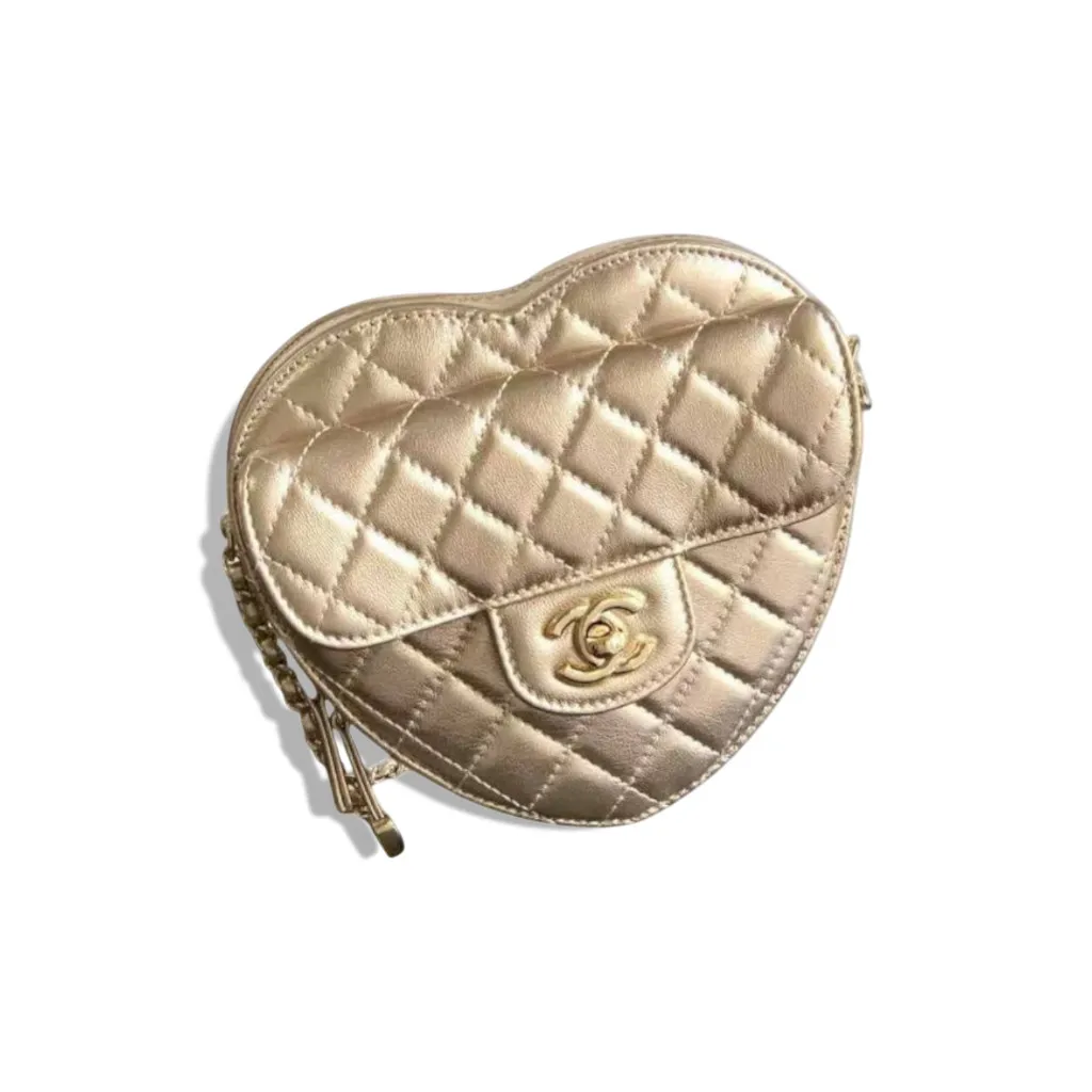 Сумочка CHANEL Heart Bag (18 см)