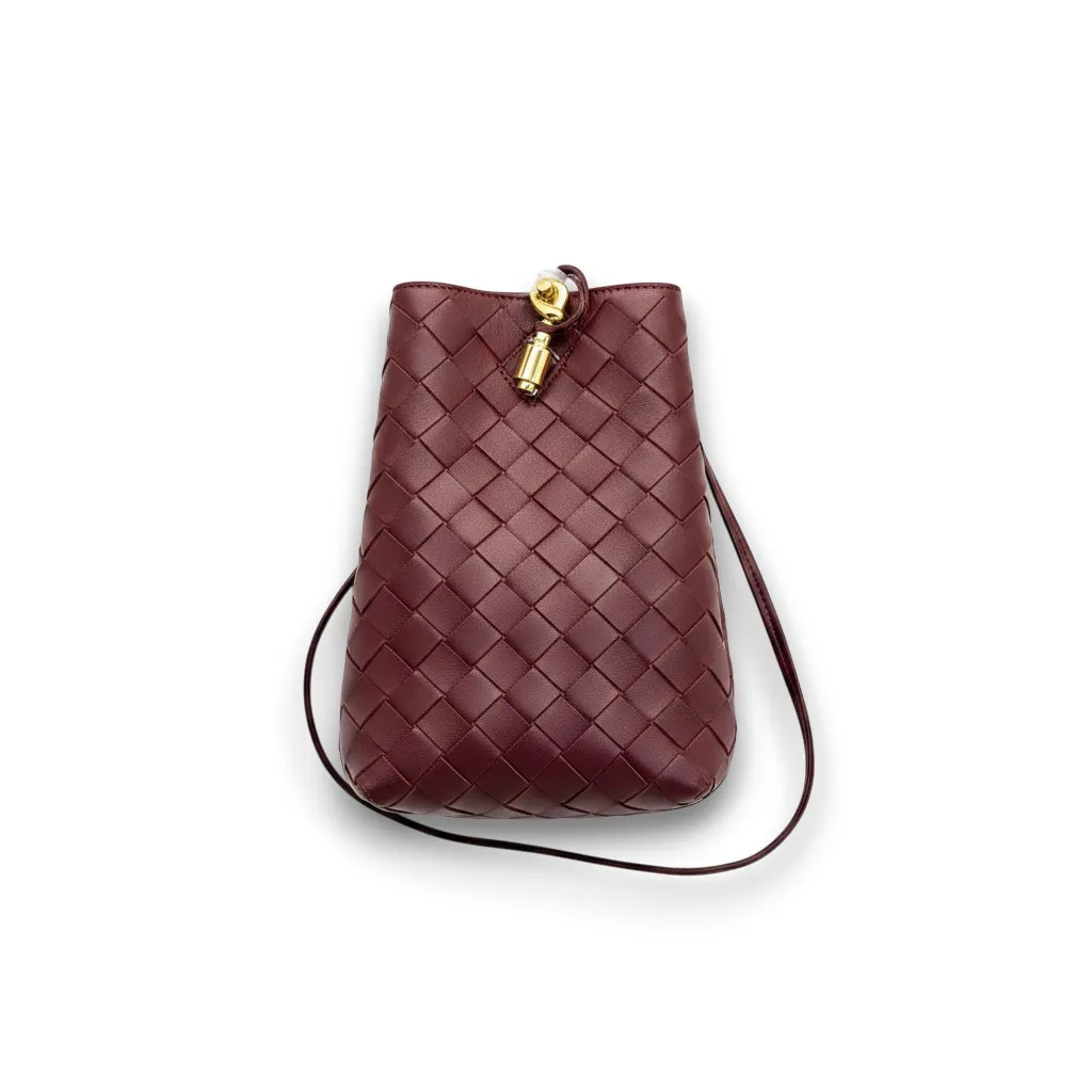 Сумочка BOTTEGA VENETA Andiamo Phone Pouch (21 см)